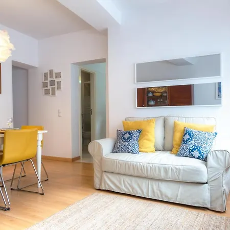 Sunny & Quiet In Historic Center * 리스본