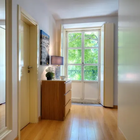 Apartment Sunny & Quiet In Historic Center